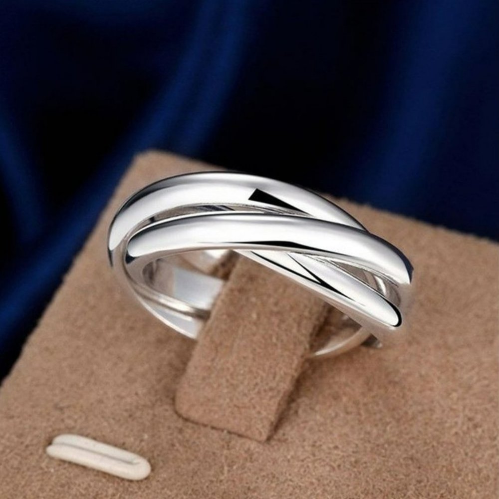 Elegant Silver Women's Ring